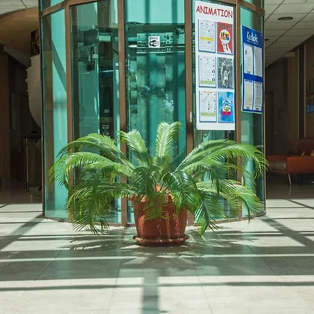 Aparthotel Prestige Ii