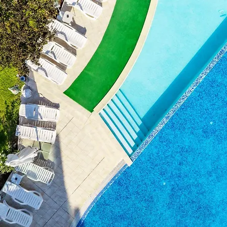 Prestige Ii Aparthotel 3*